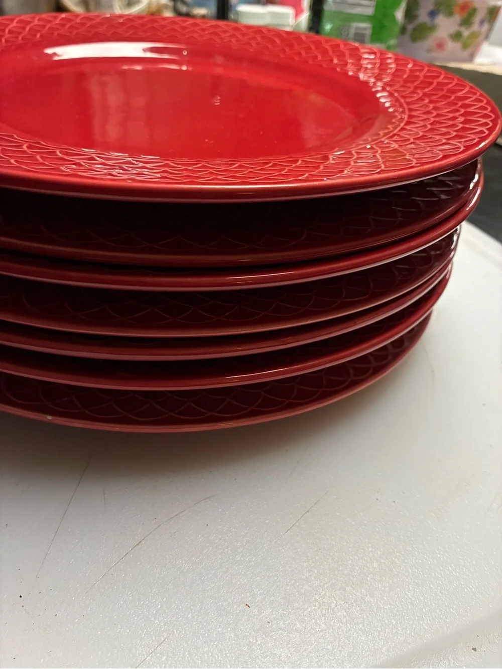 Vibrant Red Scallop-Pattern Ceramic Dinner Plate - Set of 6